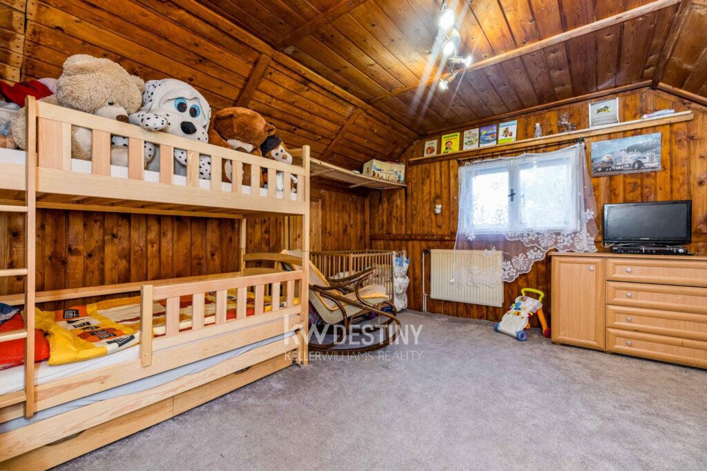 prodej-chaty-90-m2-s-pozemkem-305-m2-kliny-13-9a6048