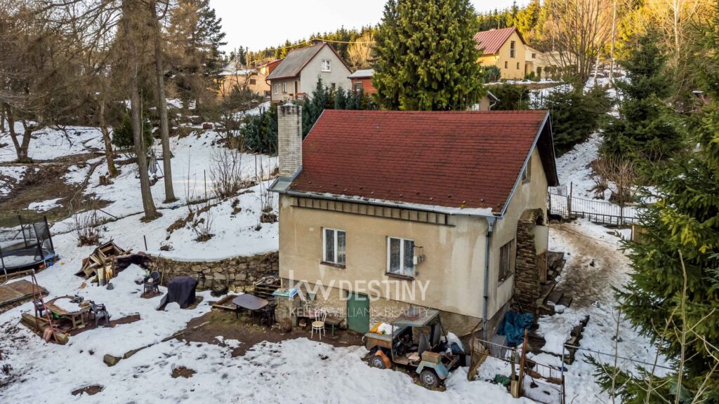 prodej-chaty-90-m2-s-pozemkem-305-m2-kliny-25-a73379