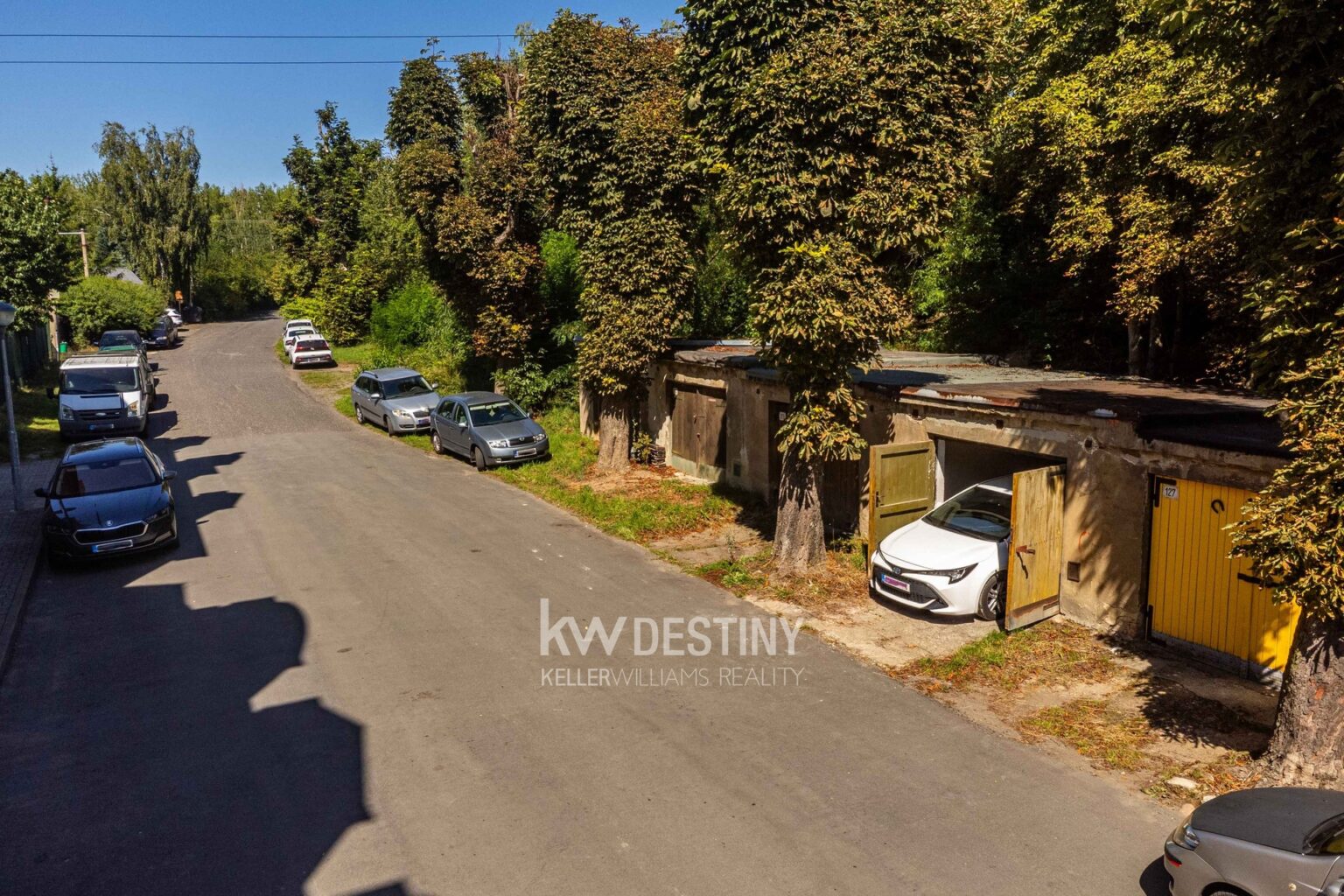 prodej-garaze-21-m2-ujezdecek-dji-0597-97338d