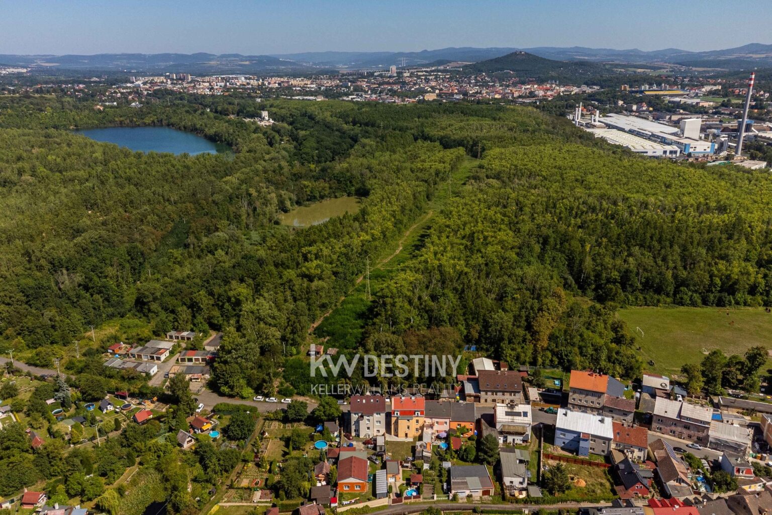 prodej-garaze-21-m2-ujezdecek-dji-0604-cf57bc