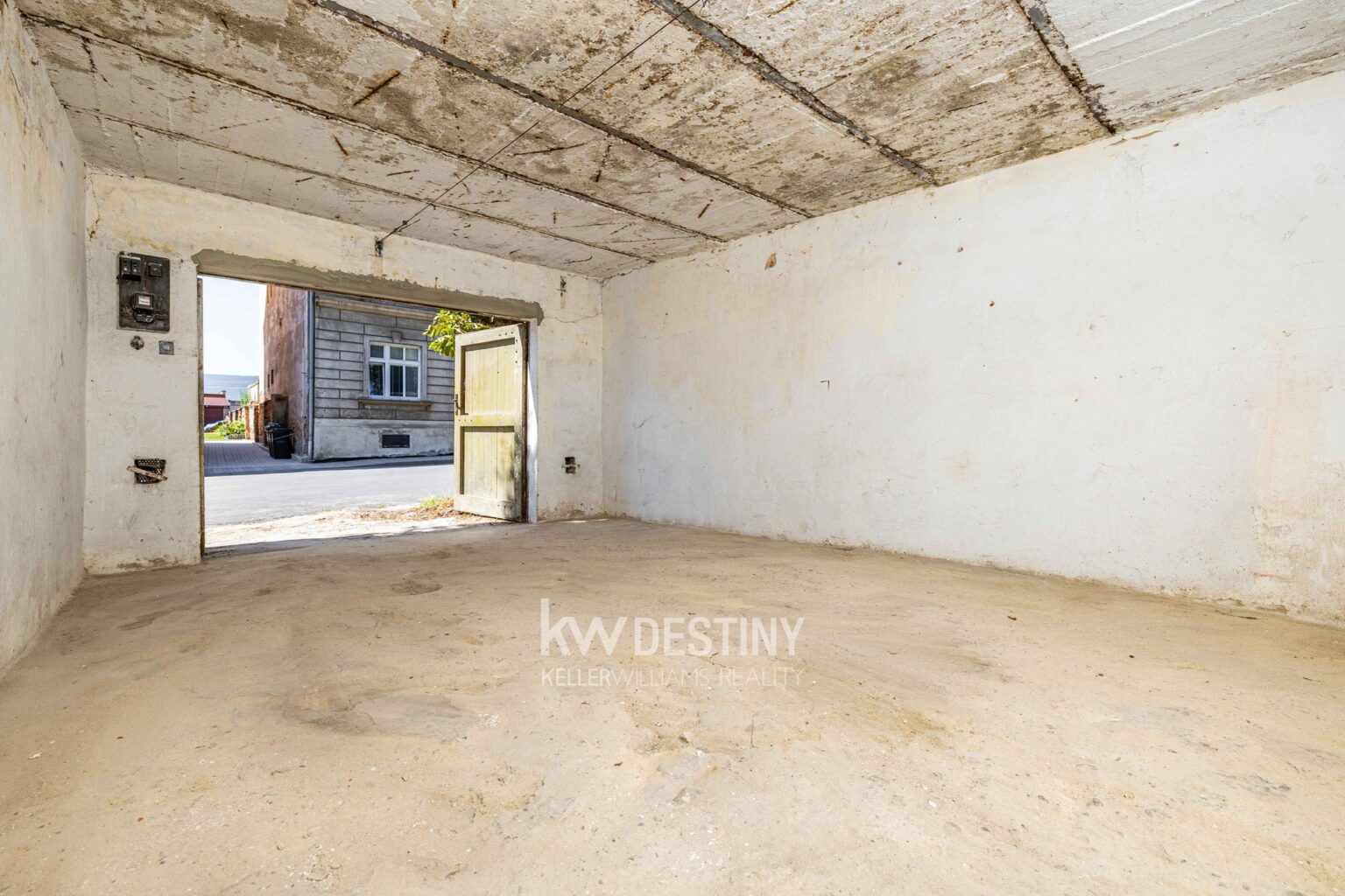 prodej-garaze-21-m2-ujezdecek-hc1a2685-a2fbce