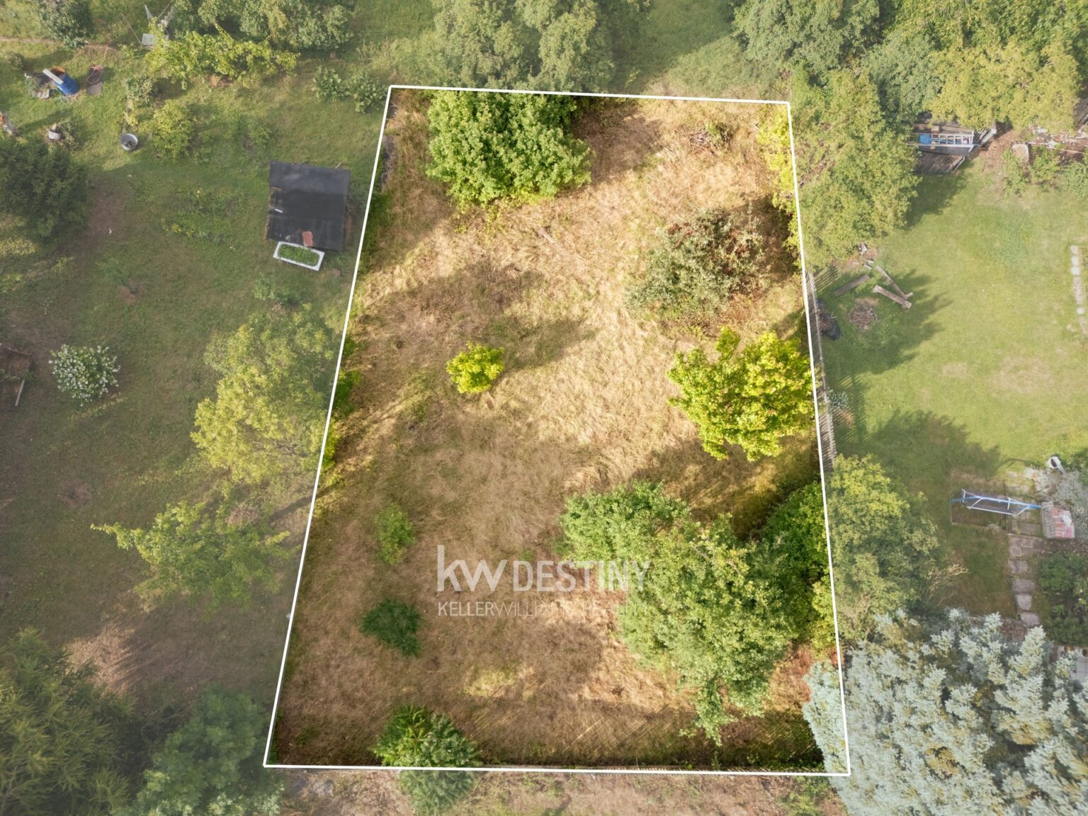 prodej-zahrady-423-m2-s-moznosti-vystavby-ohnic-okr-teplice-dji-20250726164044-0001-d-348e54