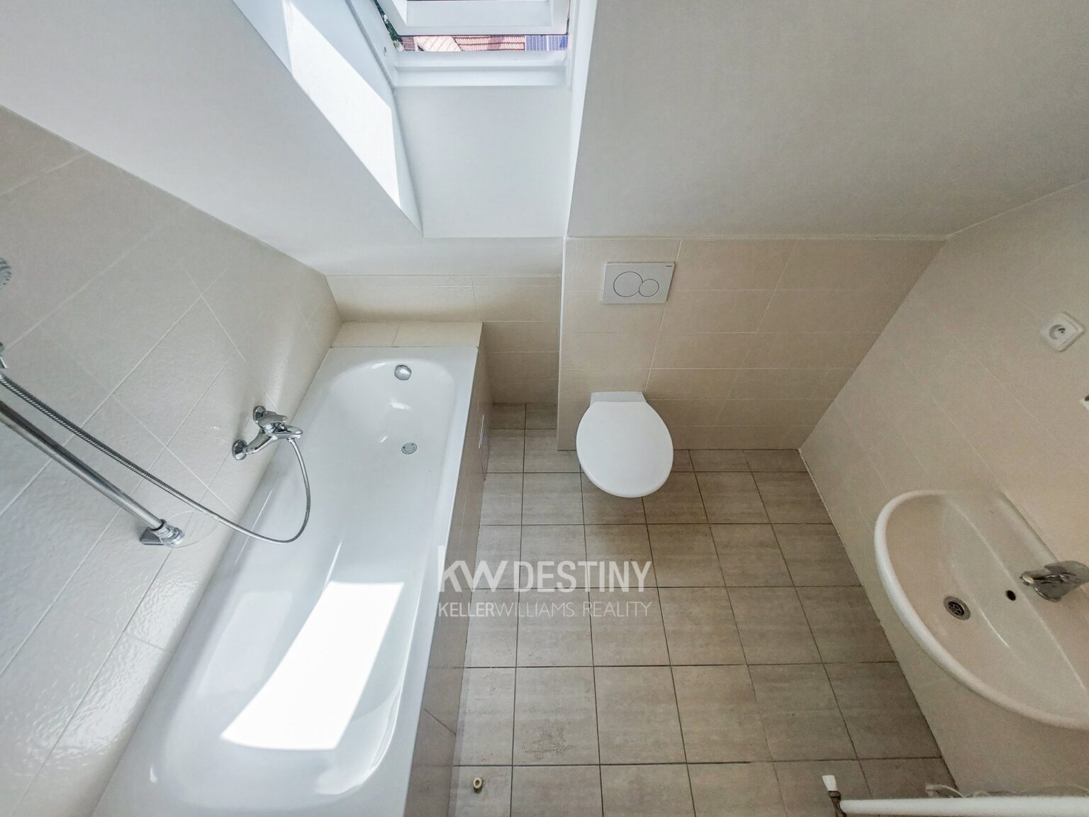 pronajem-bytu-2-kk-51-m2-tuchomerice-20250627-111722-ca796e