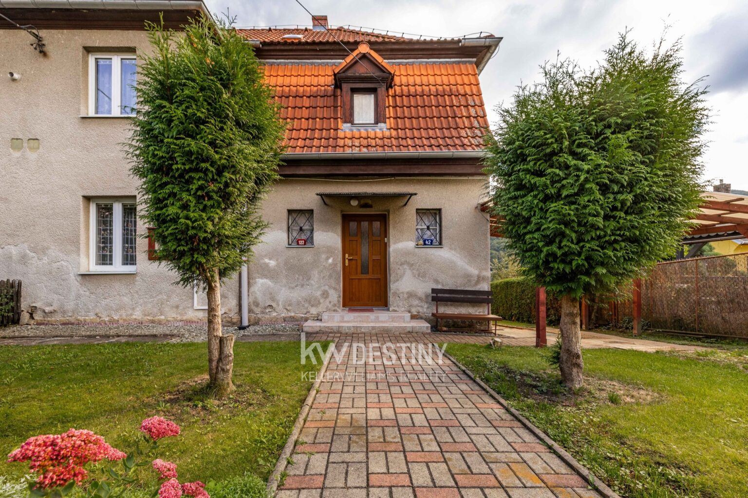 prodej-prostorneho-rodinneho-domu-5-1-s-uzasnym-vyhledem-v-povrlech-hc1a3499-07e5a2