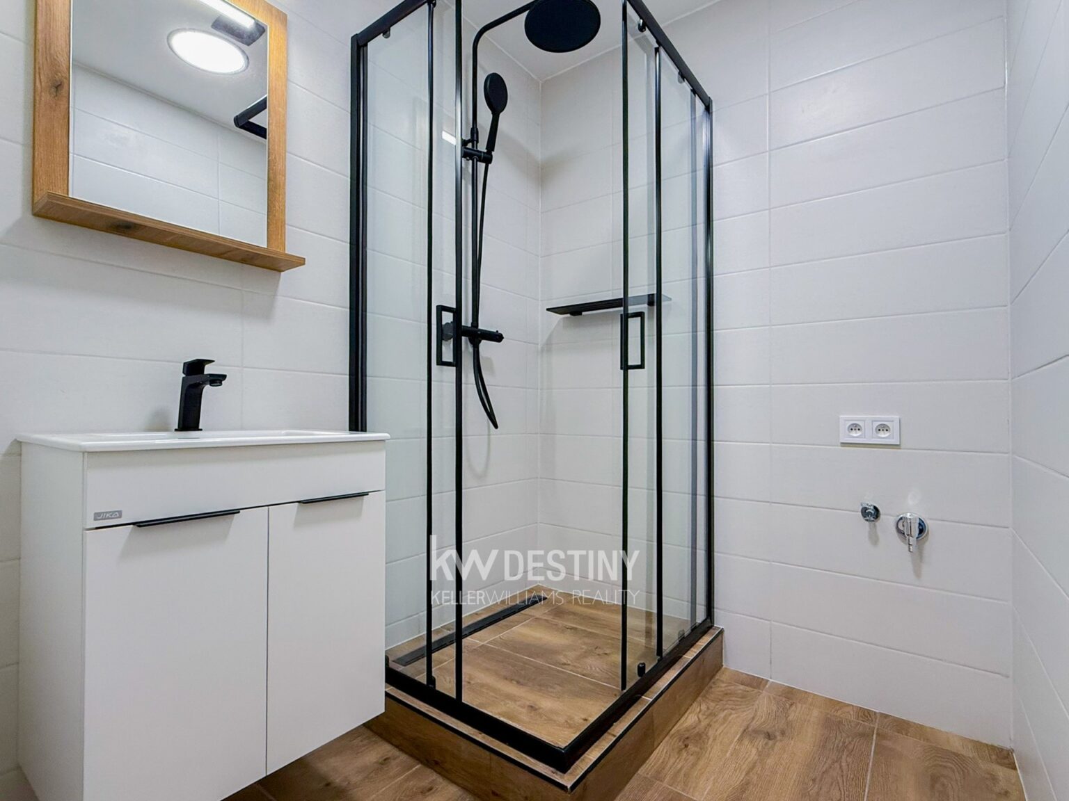 pronajem-bytu-2-kk-54-m2-osek-img-6228-358ffa