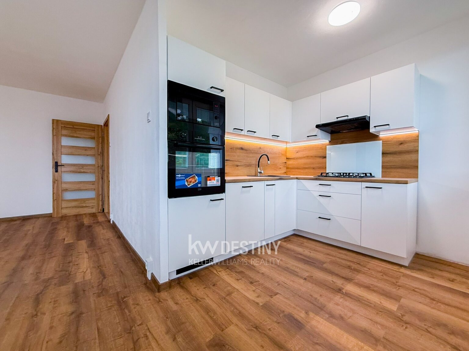 pronajem-bytu-2-kk-54-m2-osek-img-6250-0eafef