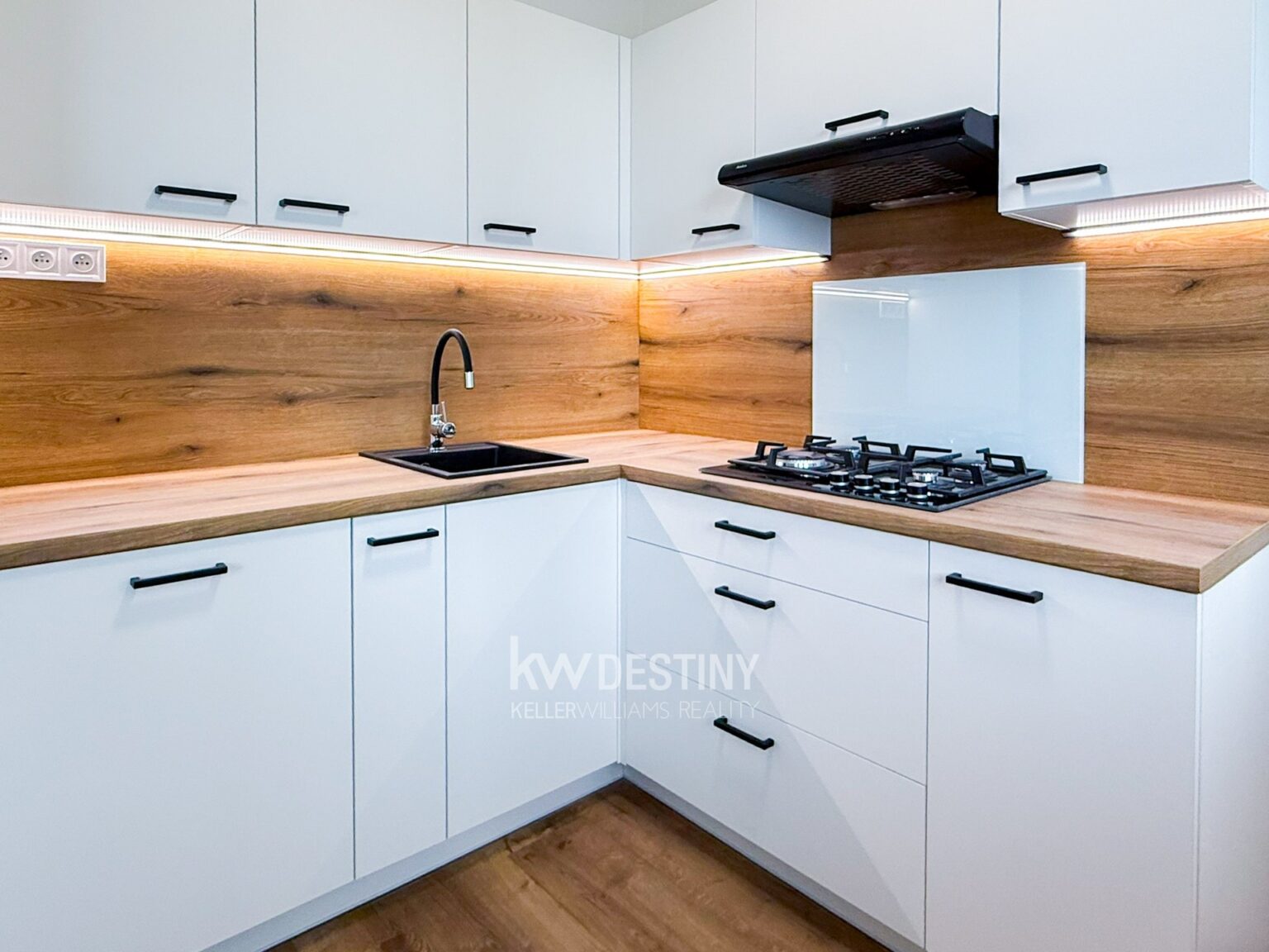 pronajem-bytu-2-kk-54-m2-osek-img-6256-50ff54