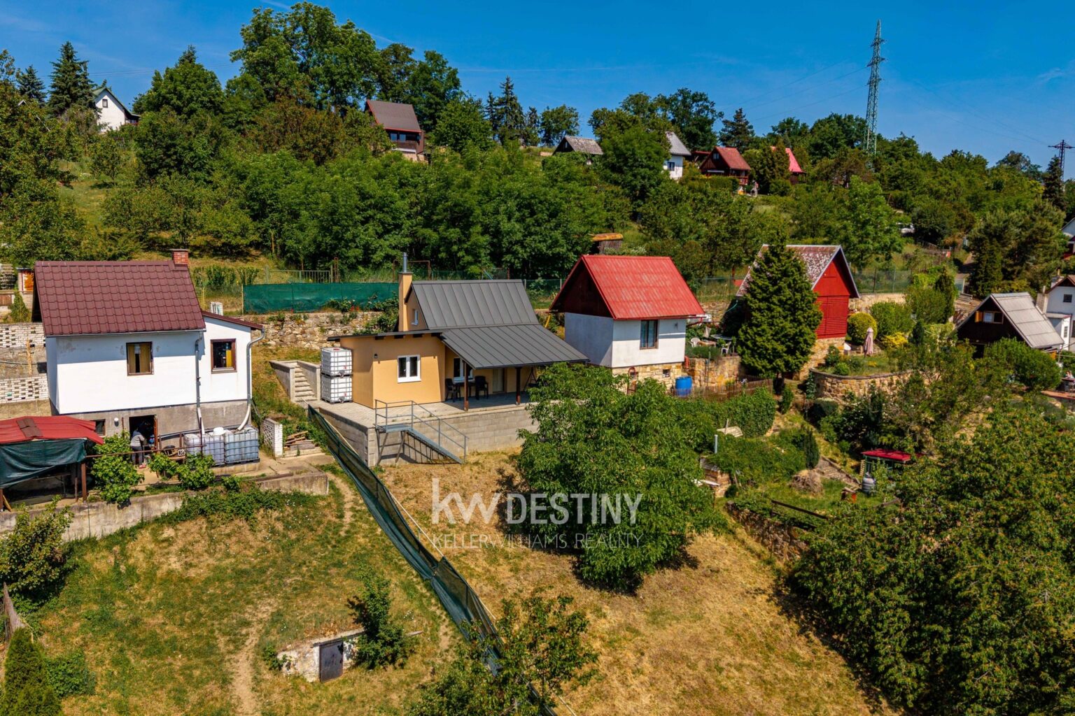 prodej-moderni-chaty-40-m2-se-zahradou-640-m2-male-zernoseky-dji-20260523111155-0238-d-2ddc67