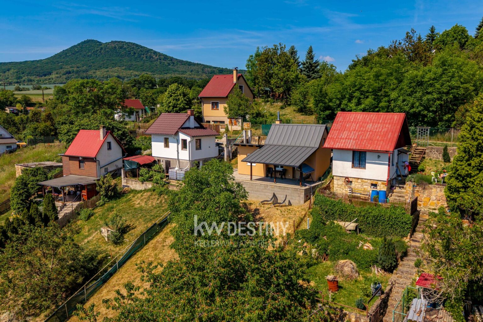 prodej-moderni-chaty-40-m2-se-zahradou-640-m2-male-zernoseky-dji-20260523111207-0239-d-0c11e7
