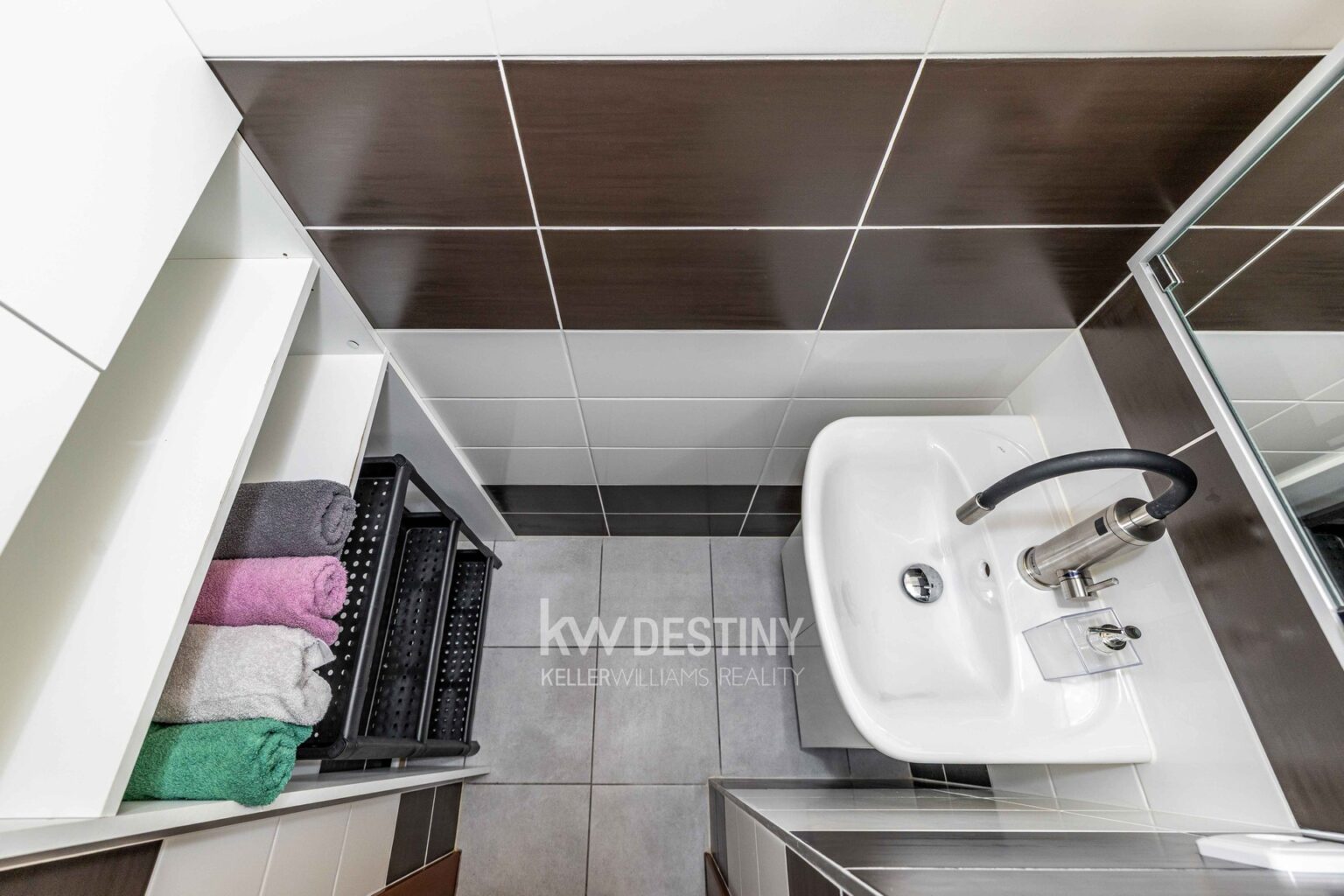 prodej-moderni-chaty-40-m2-se-zahradou-640-m2-male-zernoseky-hc1a0081-cbc1a5