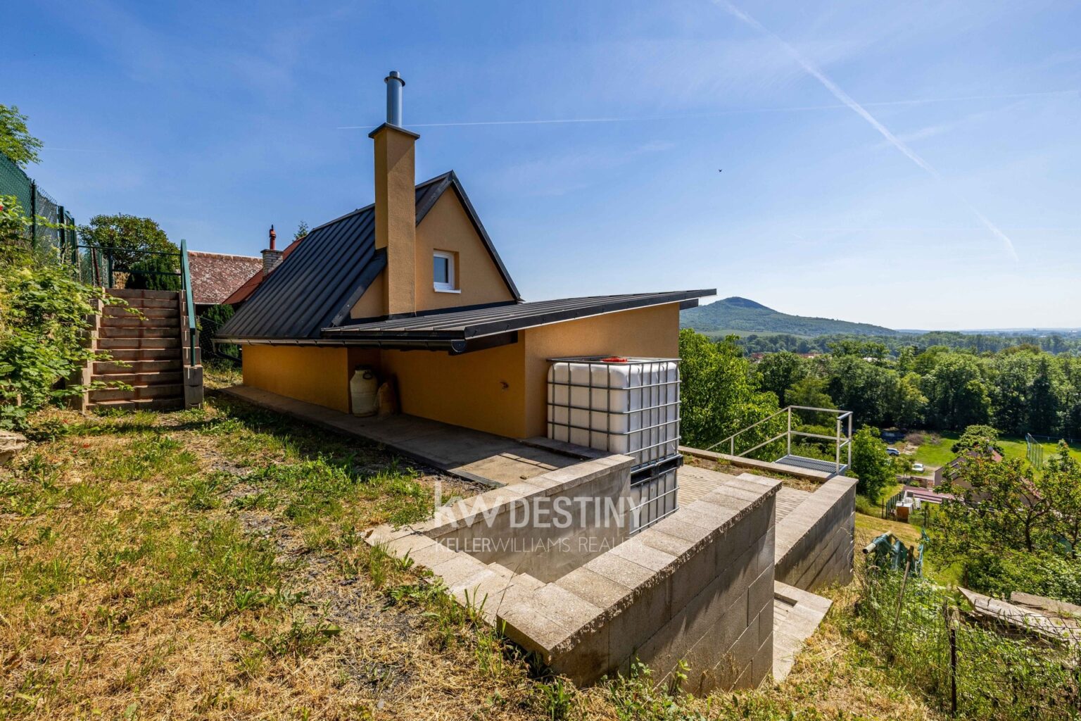 prodej-moderni-chaty-40-m2-se-zahradou-640-m2-male-zernoseky-hc1a0155-2b75a2