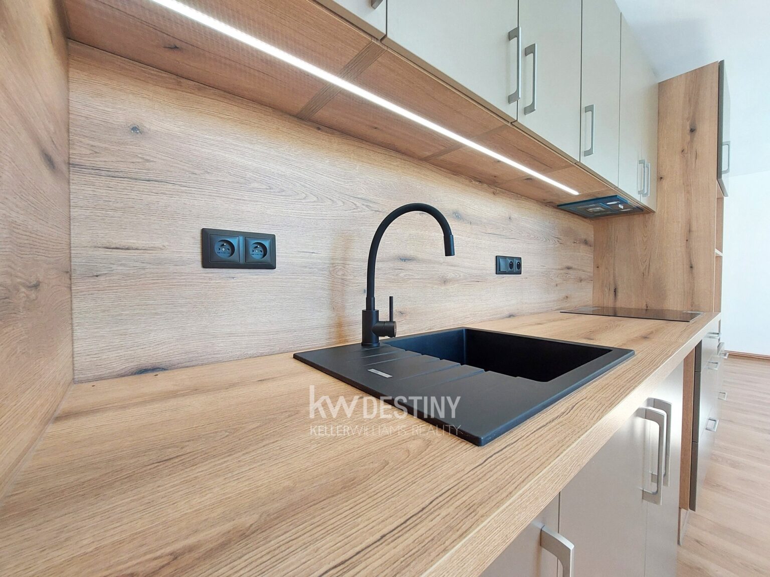 pronajem-moderniho-bytu-2-kk-57-m2-s-klidnym-vnitroblokem-duchcov-20260528-162104-7586c2