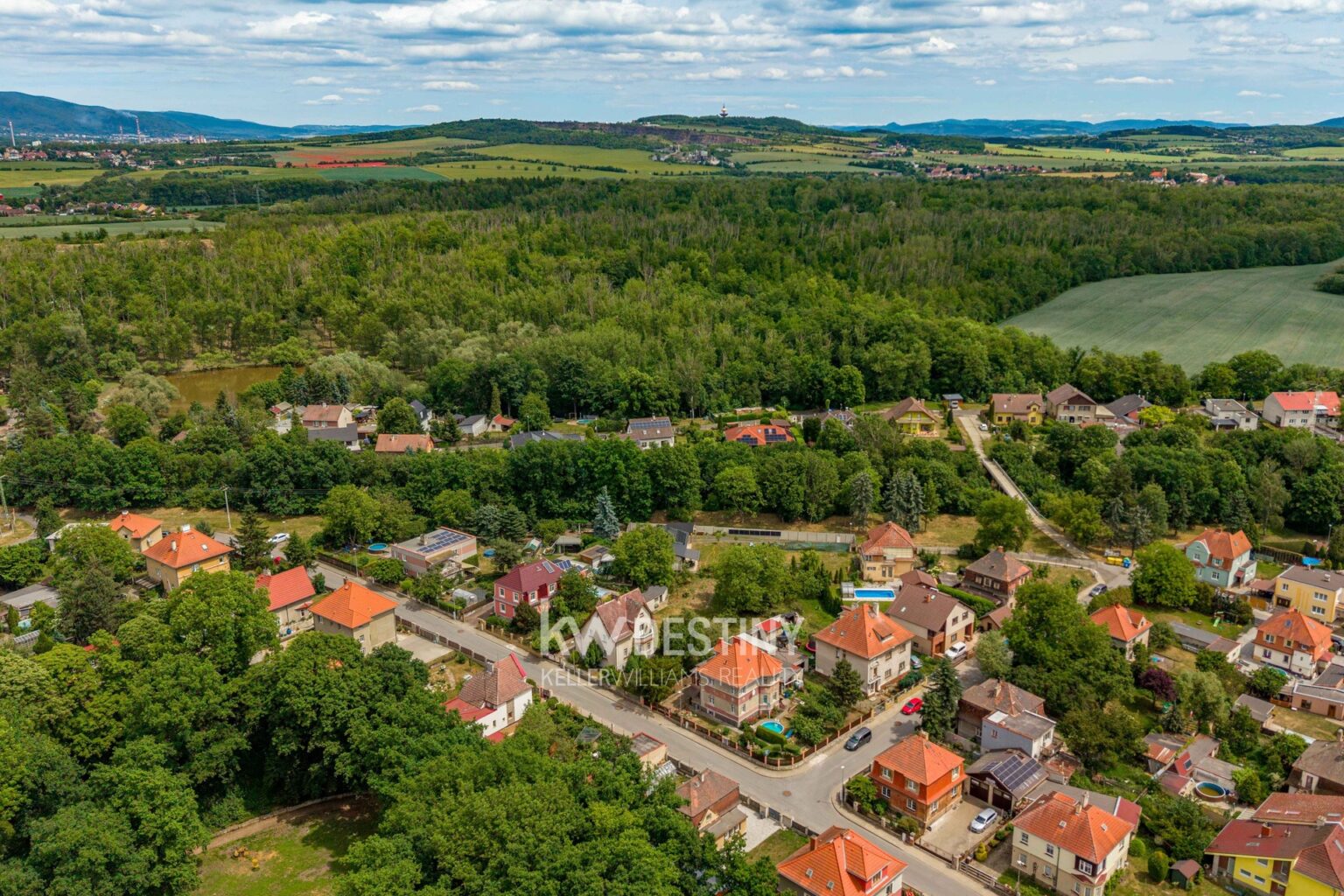 prodej-rodinneho-domu-150-m2-duchcov-dji-20260604131245-0249-d-50bcf6